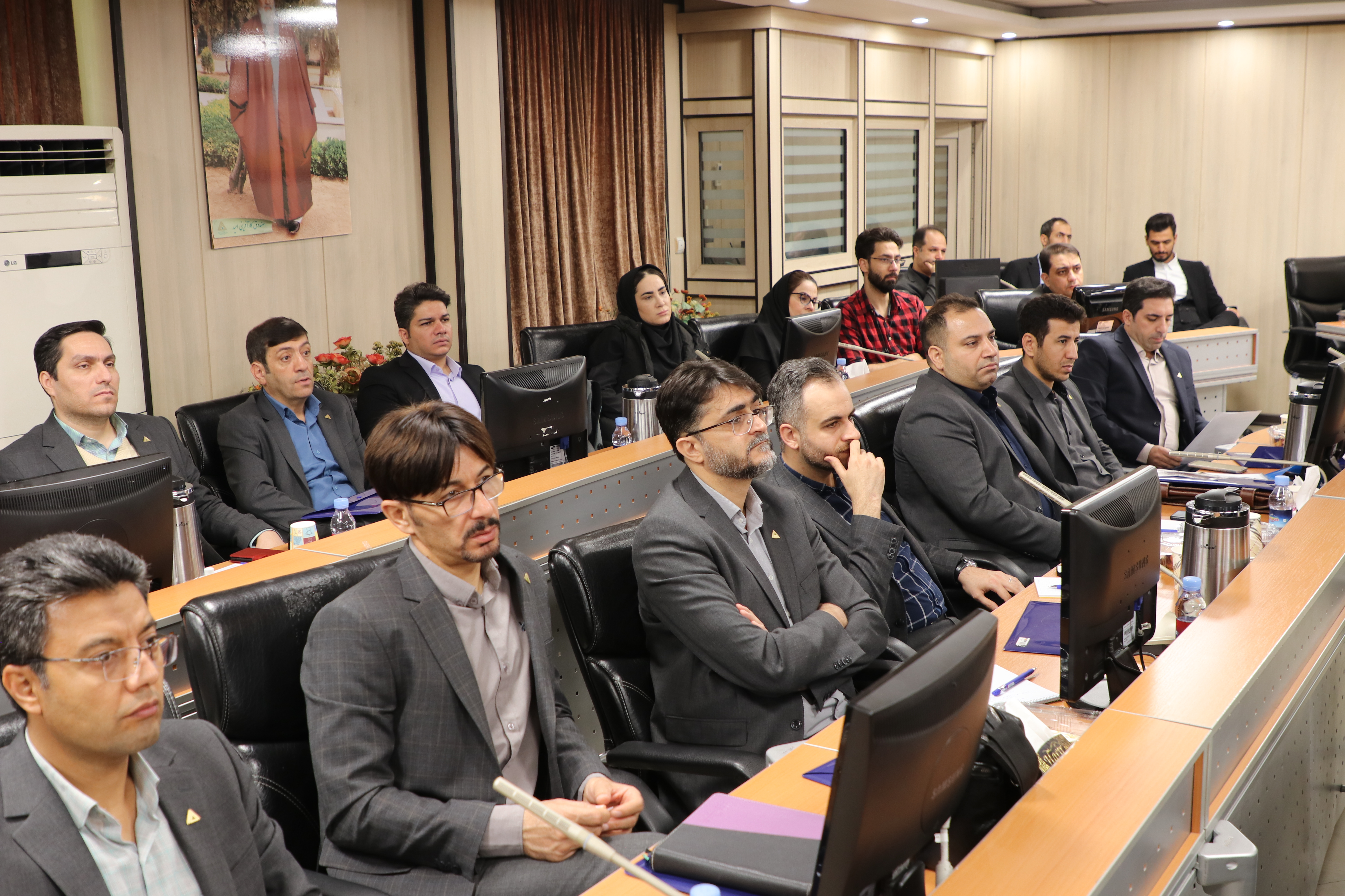 برگزاری گردهمایی آموزشی کارشناسان فناوری اطلاعات صندوق کارآفرینی امید