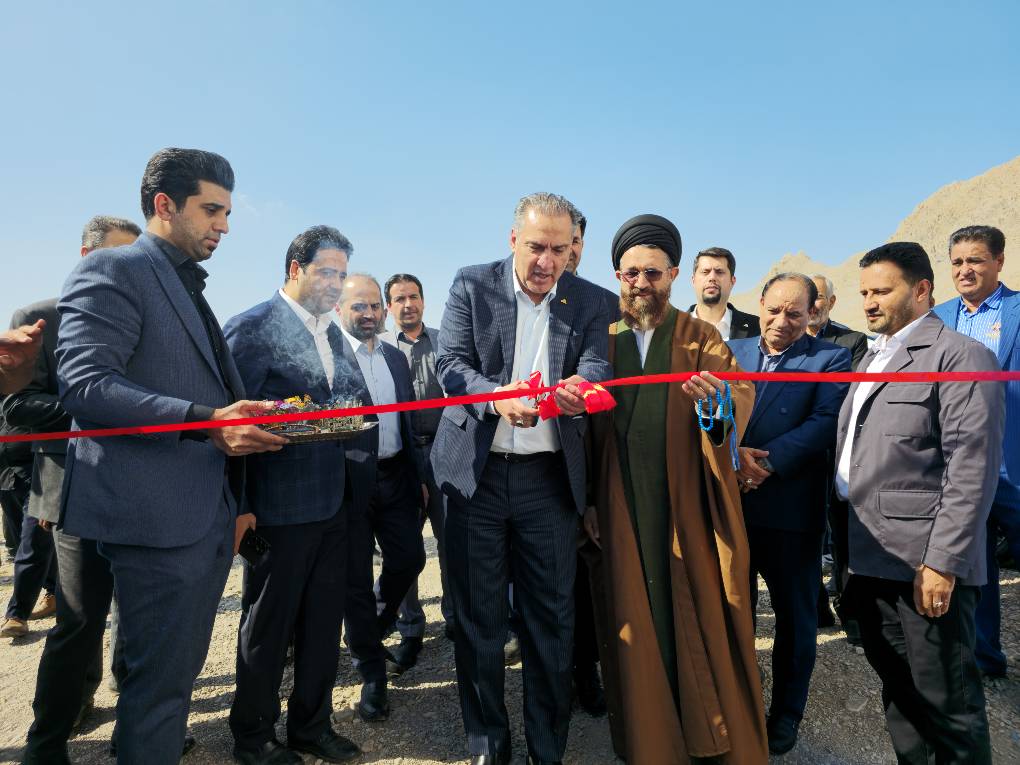 افتتاح طرح پرورش مرغ گوشتی در کرمان با حضور مدیرعامل صندوق کارآفرینی امید