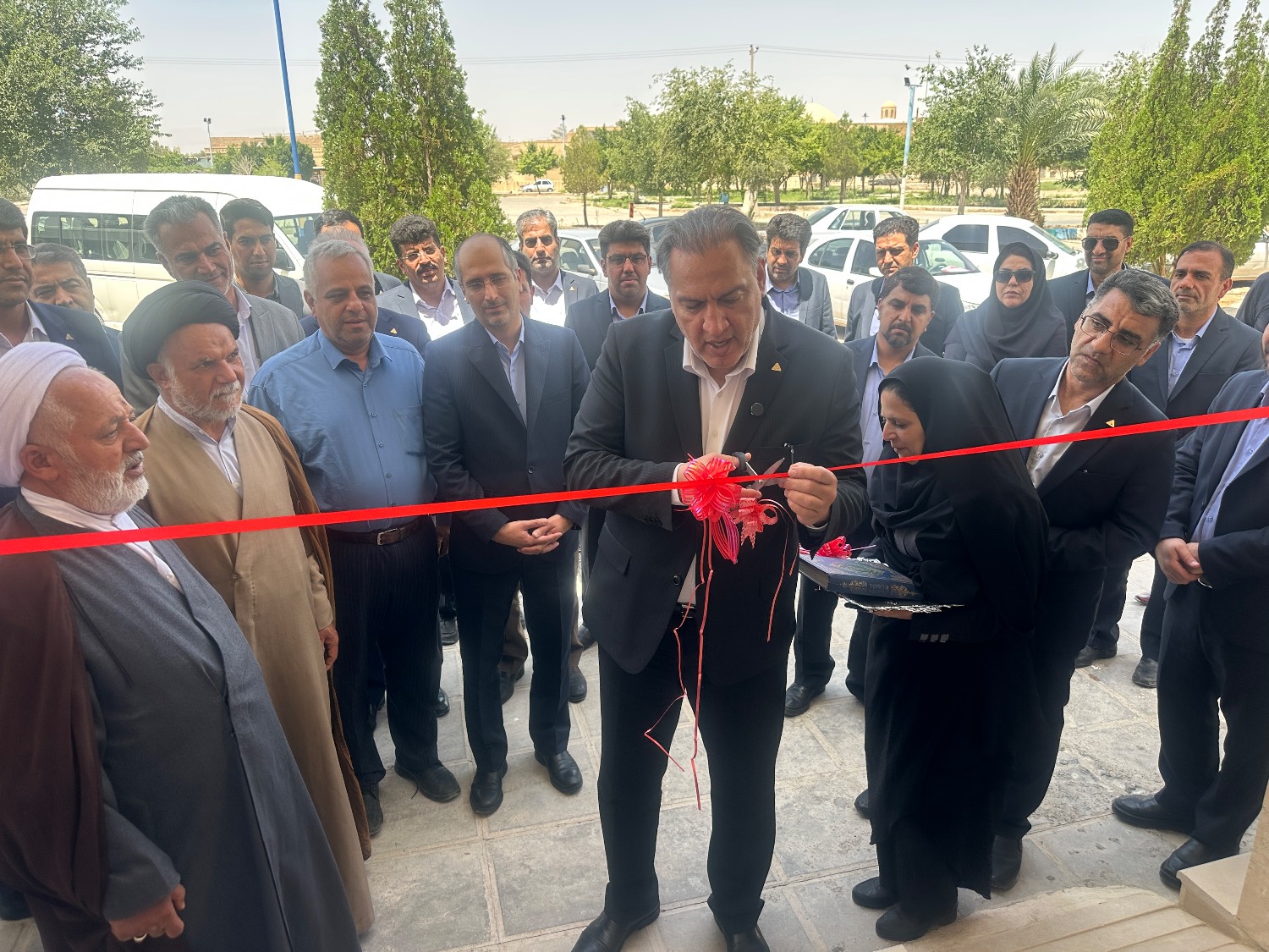 افتتاح ساختمان جدید شعبه صندوق کارآفرینی امید در شهرستان میبد