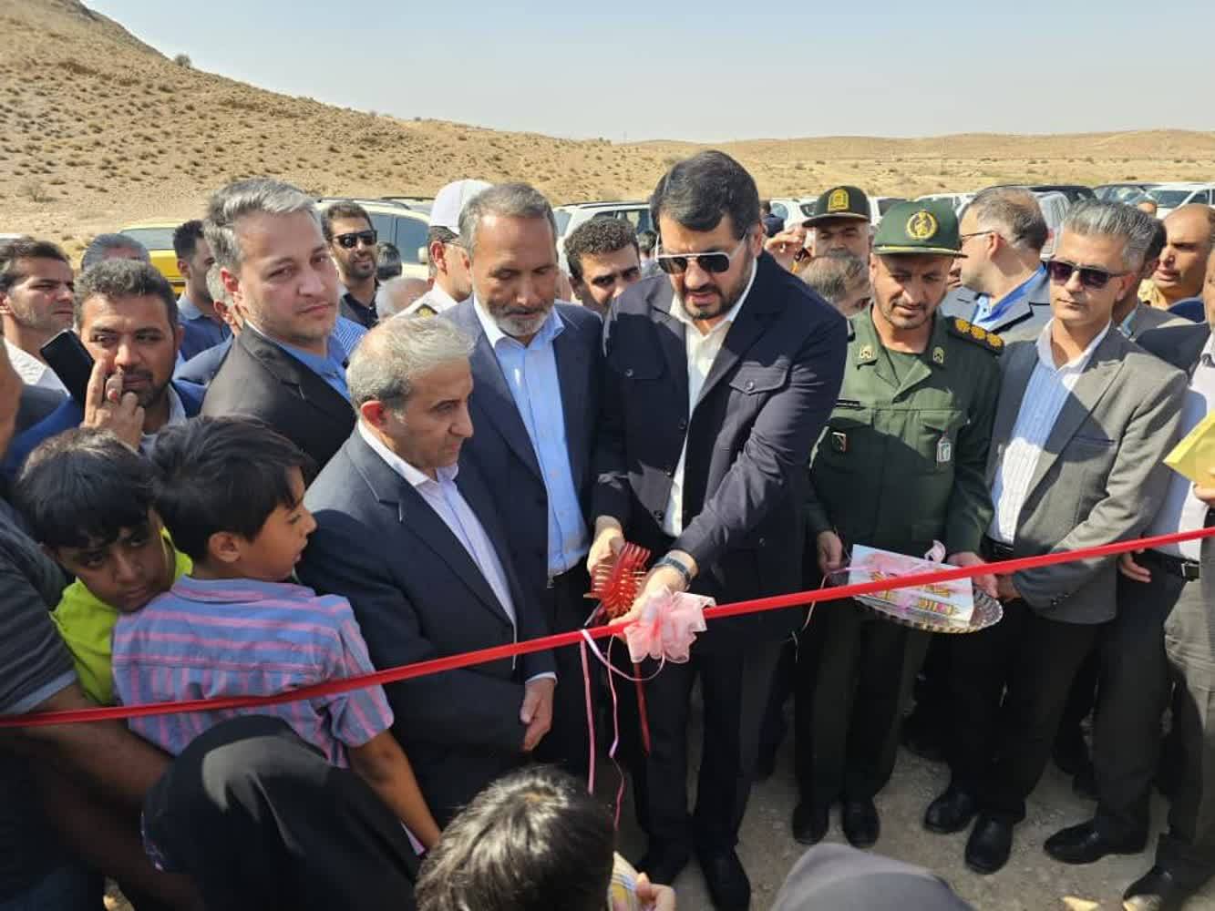 افتتاح مجموعه آموزش رانندگی پایه یک با حضور وزیر راه و شهرسازی در استان فارس