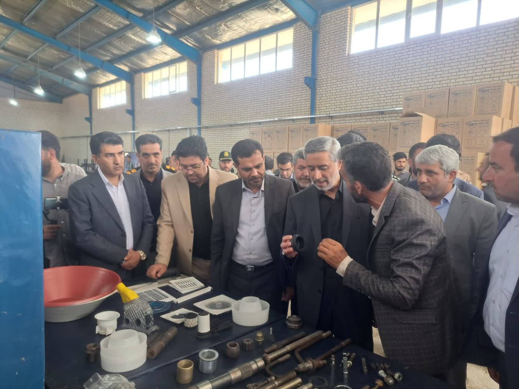 افتتاح سه مجموعه تولیدی اقتصادی با تسهیلات اشتغالزایی در همدان